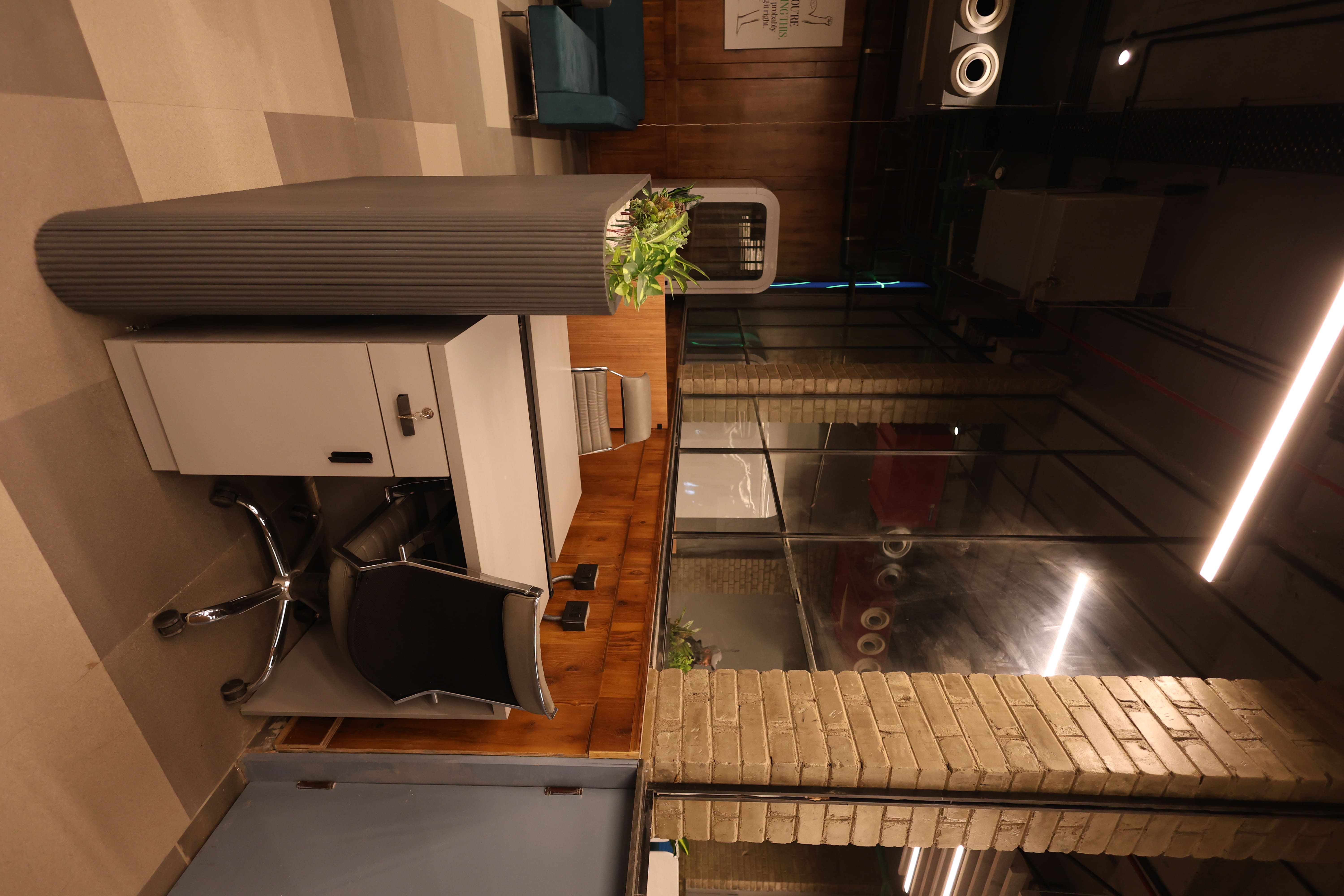 Day pass workspace for occasional visit